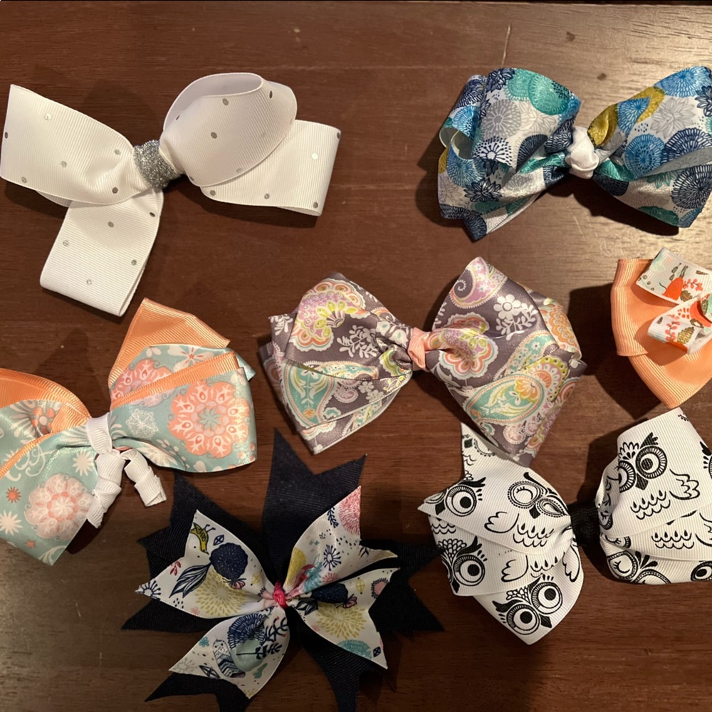 7 handmade bows nwot
